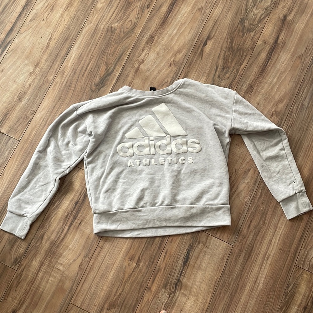 brand: adidas size: S color: All White.